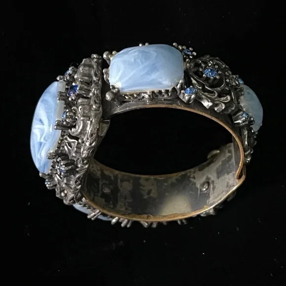 VTG Renaissance Revival Unsigned Hinged Cuff Bracelet; Selro Inspired - Picture 9 of 11